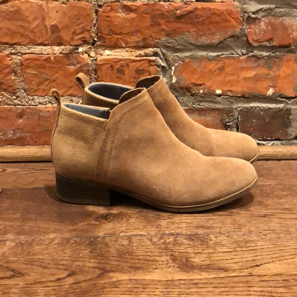 Tom’s booties size 8